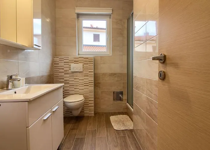Luxury Compelx Aurora-mar With 2 Pools And 8 Bedrooms, 200m From The - Wiibuk *