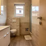 Luxury Compelx Aurora-mar With 2 Pools And 8 Bedrooms, 200m From The - Wiibuk *