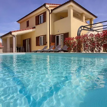 Luxury Compelx Aurora-mar With 2 Pools And 8 Bedrooms, 200m From The - Wiibuk Villa *