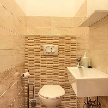 Luxury Compelx Aurora-mar With 2 Pools And 8 Bedrooms, 200m From The - Wiibuk *