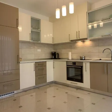 别墅 Luxury Compelx Aurora-mar With 2 Pools And 8 Bedrooms, 200m From The - Wiibuk