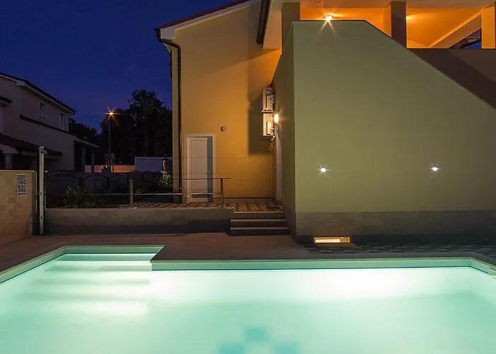 Luxury Compelx Aurora-mar With 2 Pools And 8 Bedrooms, 200m From The - Wiibuk Villa Banjole